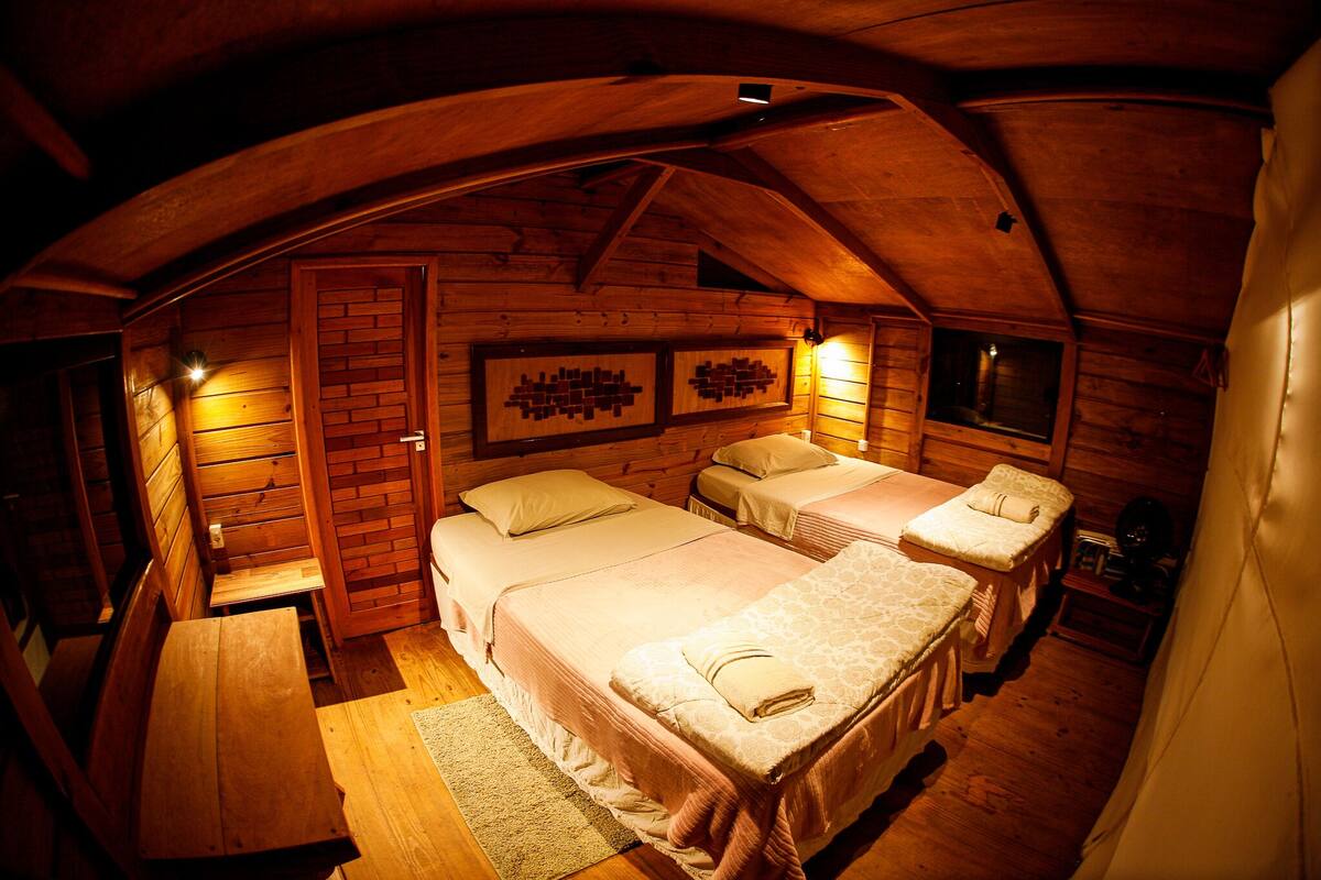 Cabana suite | Muebles diferentes, wifi gratis y ropa de cama