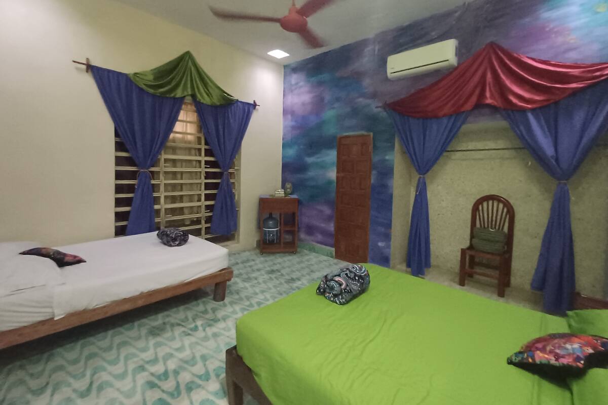 Bureau, Wi-Fi gratuit, décoration personnalisée