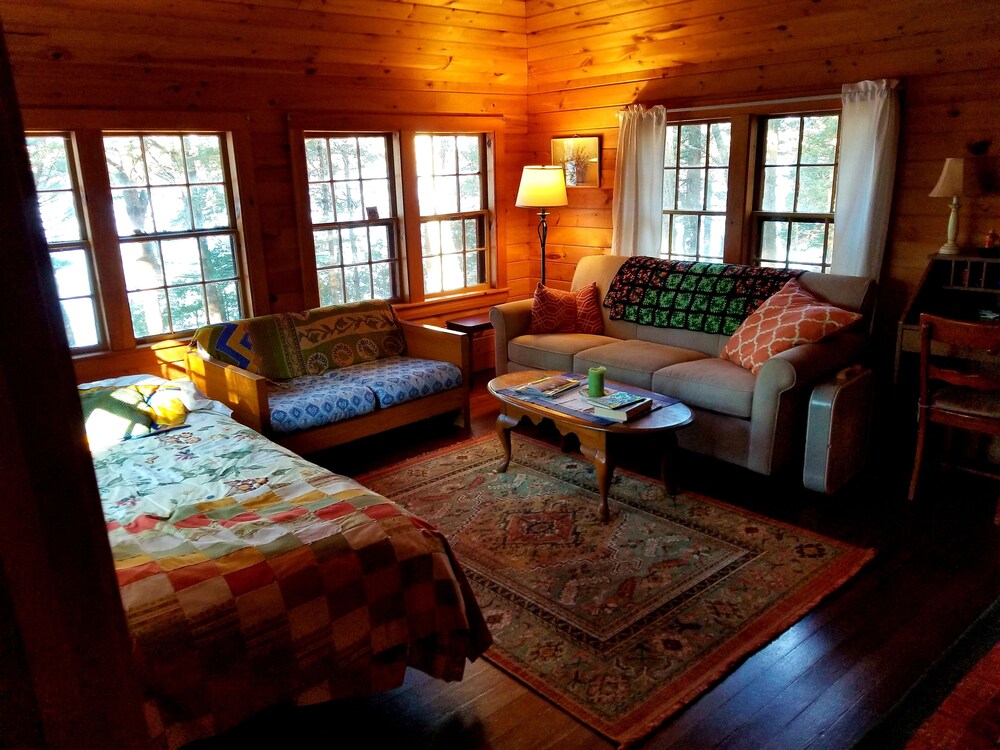 The Birches Large 3 Bedroom Cottage on Torsey Lake, Mount Vernon ME
