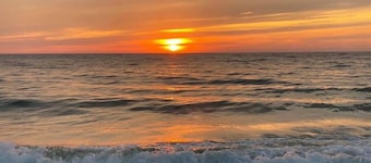 Cottage on Lemon Bay, Beach Access, Kayaks!!
