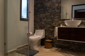 Family Apartment | Bathroom