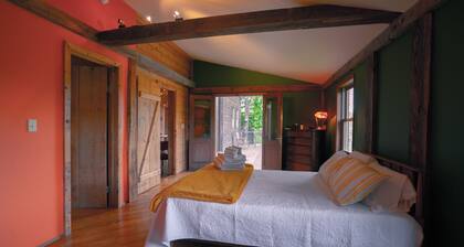 ZenBarn: A Quiet Getaway