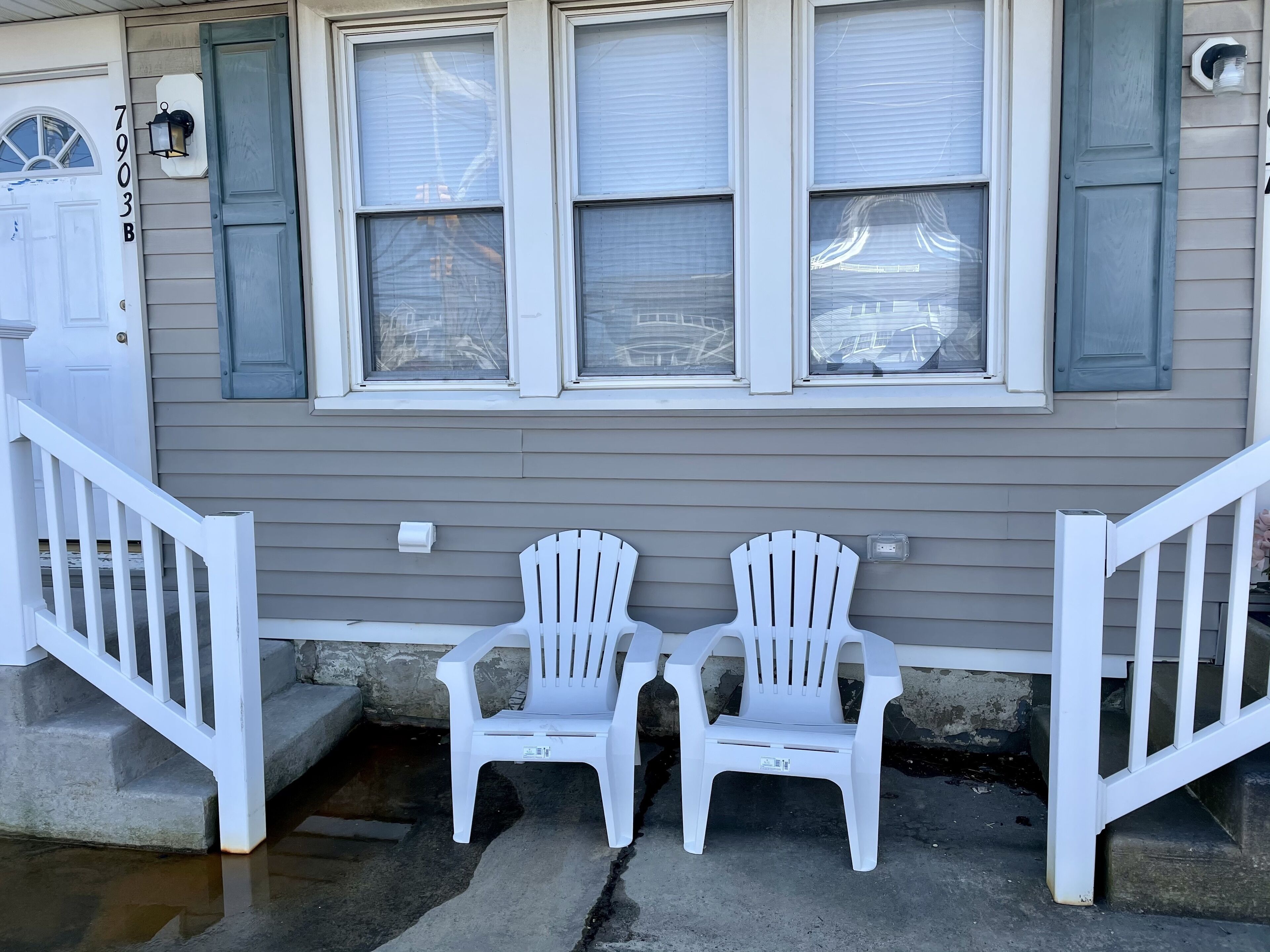 LBI condo 1st floor 3 beds\/1 bath walk to beach, Long Beach, NJ