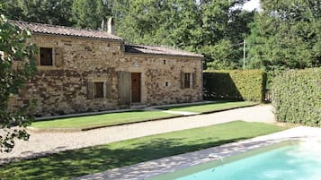 Piscine extérieure, piscine chauffée