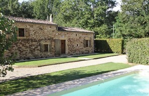 Piscine extérieure, piscine chauffée