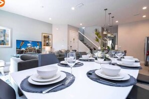 Dining - (7532) Villa 5 minutes from Disney 5BD! (Four Corners)