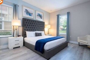 5 bedrooms, iron/ironing board, travel crib, WiFi - (7532) Villa 5 minutes from Disney 5BD! (Four Corners)