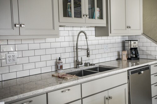 Fisherman's Bungalow  · Perfect downtown home