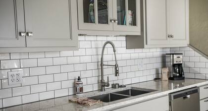 Fisherman's Bungalow · Perfect downtown home