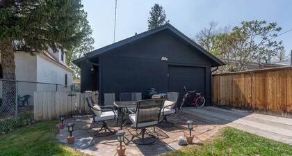 Fisherman's Bungalow · Perfect downtown home
