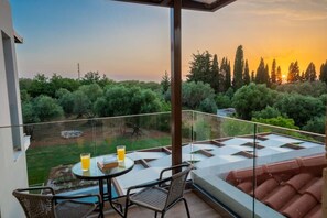 Property grounds - Luxury Villa Majore (Kefalonia)