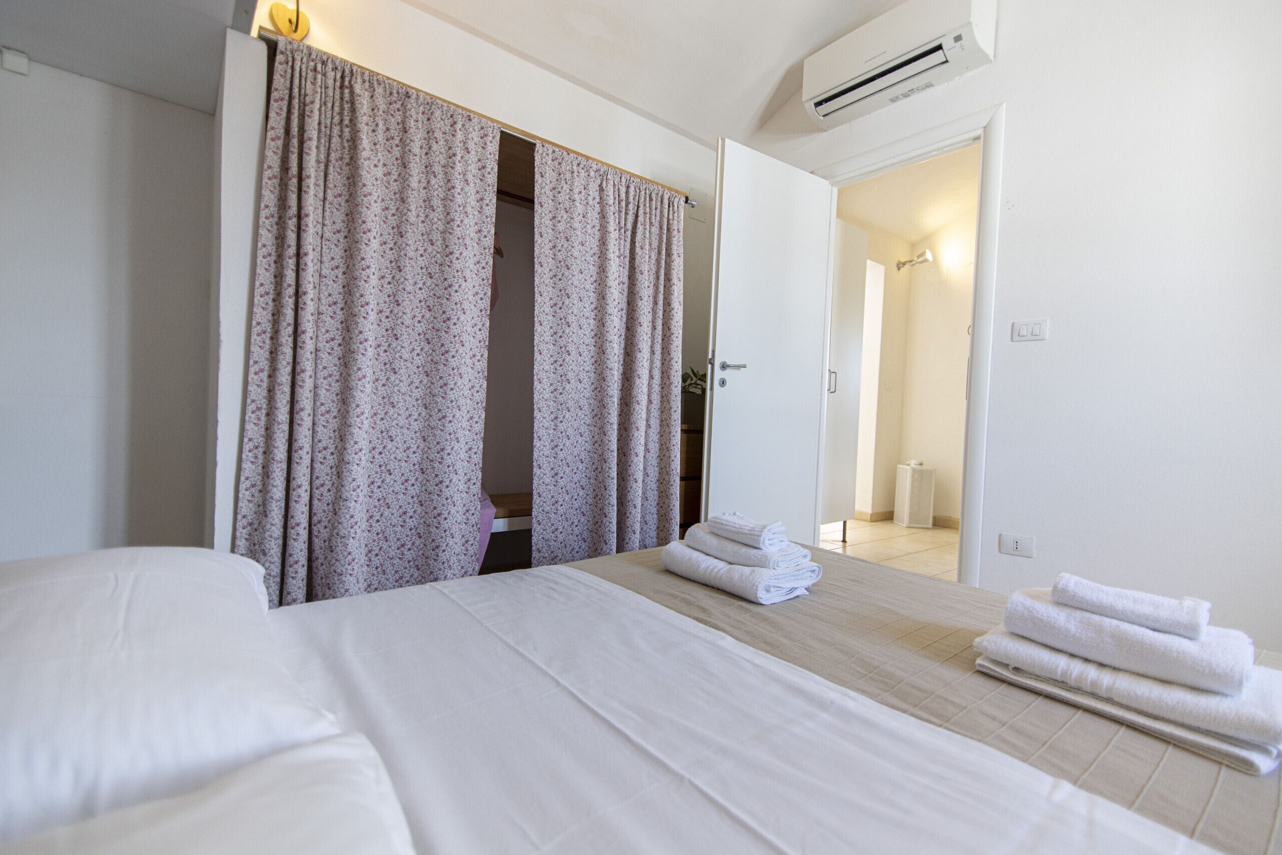 2 chambres, lit parapluie, Wi-Fi gratuit, draps fournis