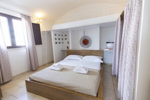 2 bedrooms, travel crib, free WiFi, bed sheets
