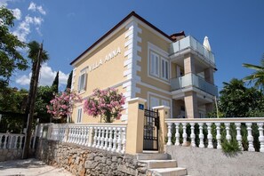 Exterior - Apartment in Ika with Seaview, Balcony, Air condition, WIFI (5025-2) (Ika)