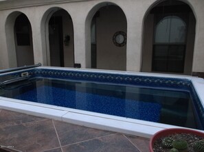 Outdoor pool - Spacious 3 Bedroom Home In Beautiful Higley Park - Patio with Endless Pool (Gilbert)