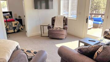 2 Schlafzimmer, Bügeleisen/Bügelbrett, Reisekinderbett, kostenloses WLAN