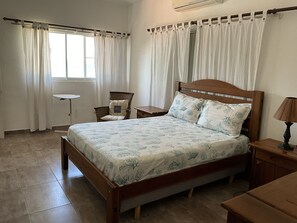 5 bedrooms, in-room safe, bed sheets, wheelchair access