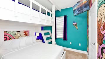 4 bedrooms, in-room safe, desk, iron/ironing board