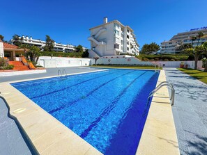 Pool - The Blue Island Loft by Hello Homes Sitges (Sitges)
