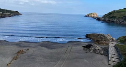 Precioso apartamento con terraza mirando al mar