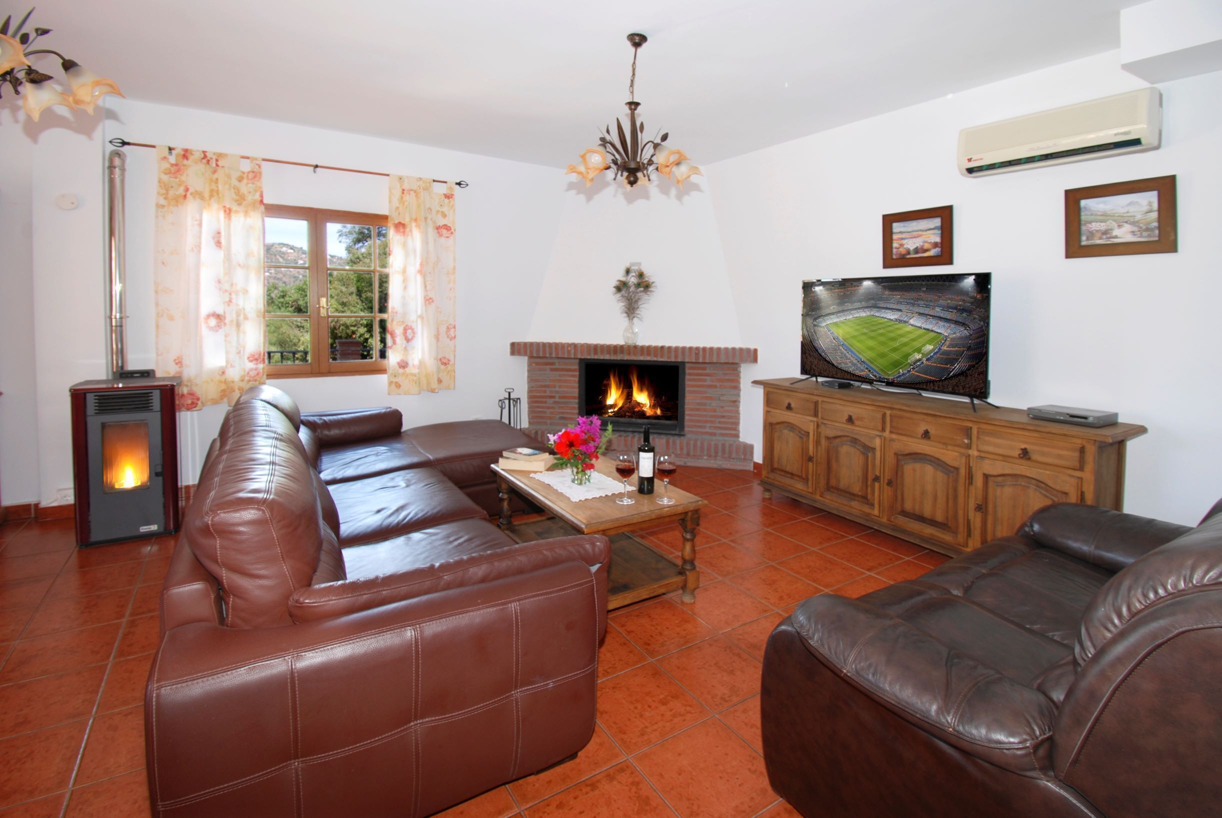 TV connectée, cheminée