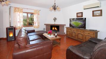 TV connectée, cheminée