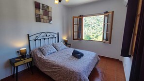 4 Schlafzimmer, Reisekinderbett, kostenloses WLAN, Bettwäsche