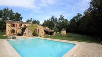 Piscine extérieure, piscine chauffée