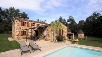 Piscine extérieure, piscine chauffée