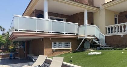R134 Sunny Villa Calafell