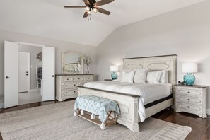 4 chambres, coffres-forts dans les chambres, fer et planche à repasser