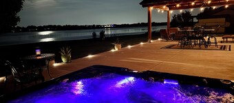 Lewisville Lakefront Home-hot tub-near Frisco/Dallas-Texas/Omni PGA Golf Course