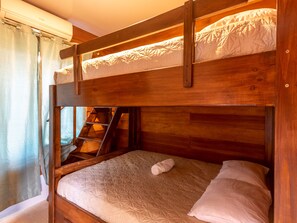 3 bedrooms, WiFi, bed sheets