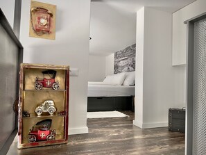 1 bedroom, in-room safe, desk, iron/ironing board