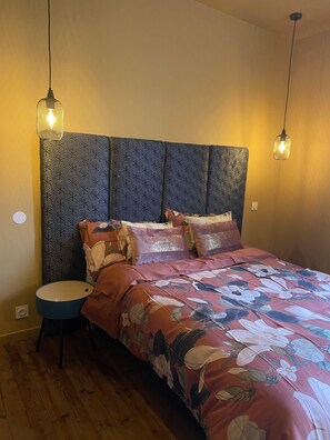 5 quartos, Wi-Fi, roupa de cama