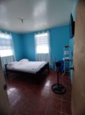 2 bedrooms, WiFi - Home Away Inn (Roseau)