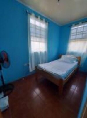 2 bedrooms, WiFi - Home Away Inn (Roseau)