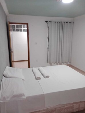 Basic Quadruple Room | Free WiFi, bed sheets