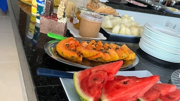 Petit déjeuner à emporter compris tous les jours