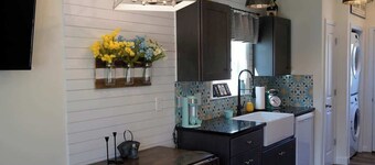 Bluebird Cottage A: Across from Lake Monticello, Near Charlottesville, 1 Dog Ok