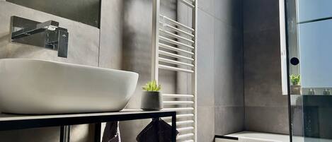Hair dryer, towels, soap, shampoo
