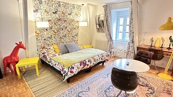 4 slaapkamers, een strijkplank/strijkijzer, gratis wifi, beddengoed