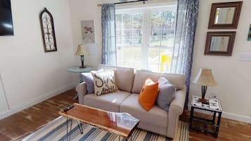 Smart TV, fireplace, offices