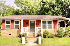 Exterior - Getaway1: king Bed,Minutes from Greenbrier Bike Trail and River; Pet Friendly (Marlinton)
