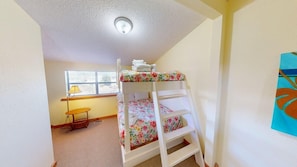 2 bedrooms, iron/ironing board, free WiFi, bed sheets - Affordable Gulf Front Triplex (Port Saint Joe)