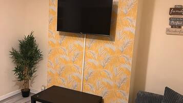 House, Multiple Beds | Interior