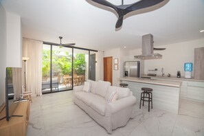 Apartemen Keluarga, lantai dasar | Dapur pribadi