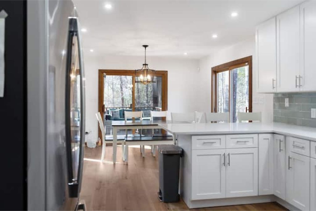 المنشأة من الداخل