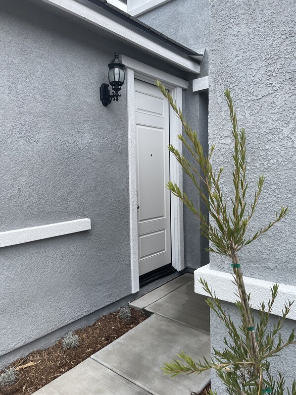 Exterior detail - Beautiful, brand new next gen suite near Temecula wine country (Winchester)