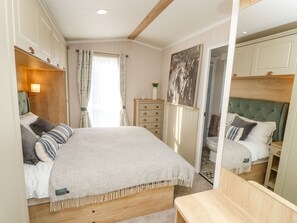 Cottage | Interior - Vendee Lodge (Cowes)